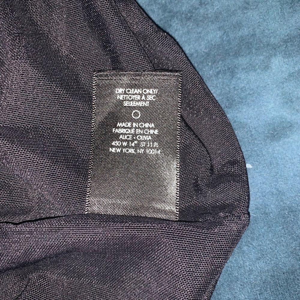 Alice + Olivia Stila Fitted Side-Slit Gown Dress - Picture 6 of 8